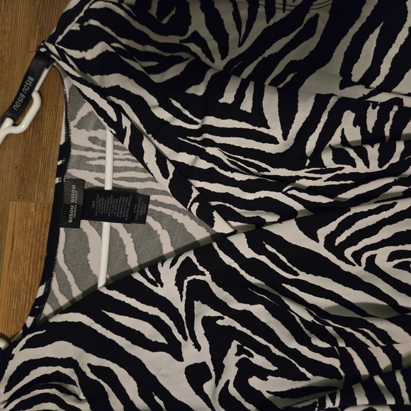 Bisou Bisou Black and White Sheath Dress Cap Sleeve Crew Neck - Picture 4 of 6